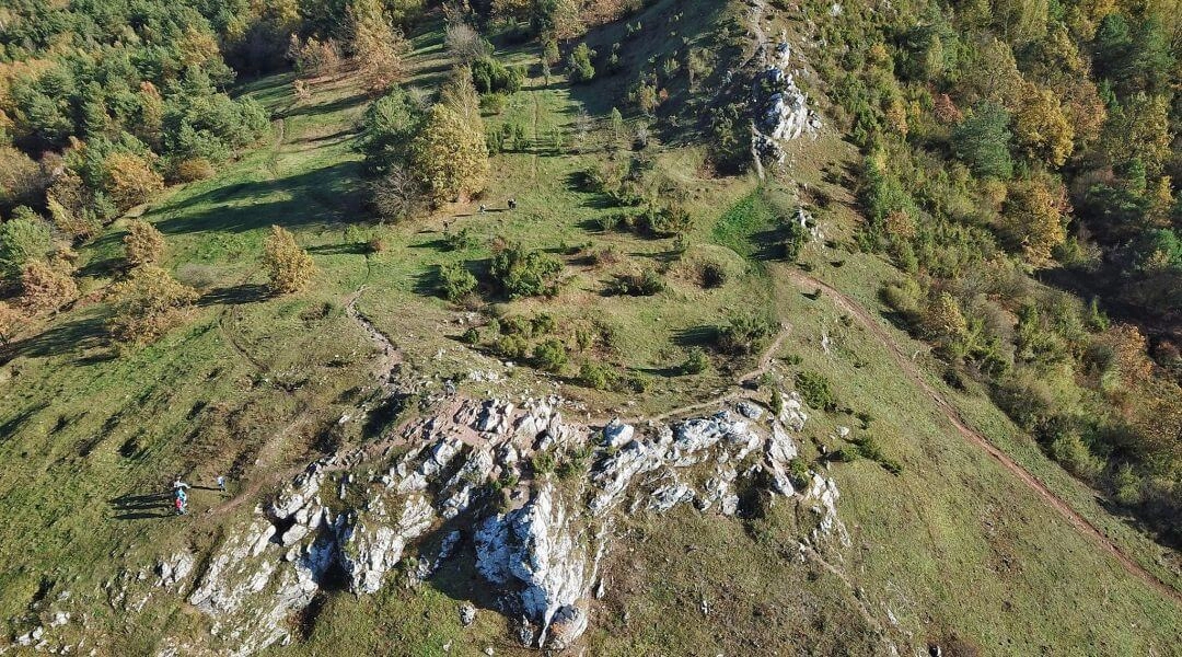Góra Miedzianka w Górach Świętokrzyskich, widok na dawne tereny górnicze
