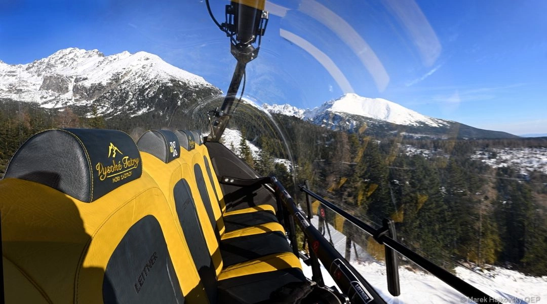 Dolna stacja kolei linowej Porsche w Strbskim Plesie, nowa infrastruktura narciarska.