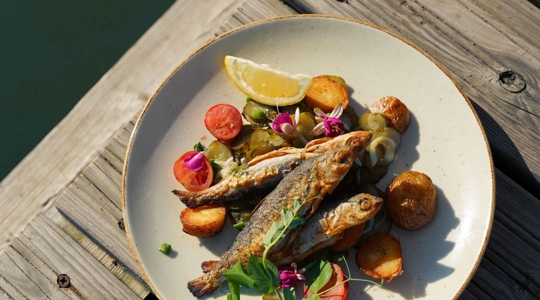 Food Port Ruciane Nida