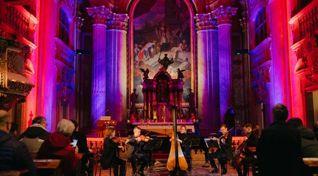 Koncert kwartetu smyczkowego w barokowym kościele w Trenczynie podczas wydarzeń Trenczyn 2026.