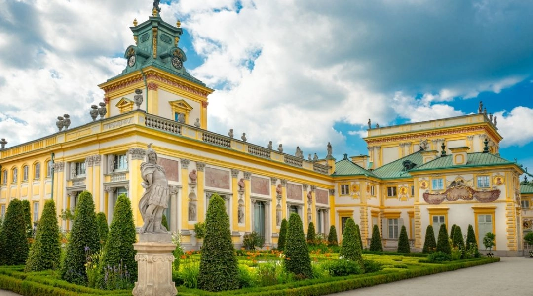 Pałac w Wilanowie z barokowymi ogrodami