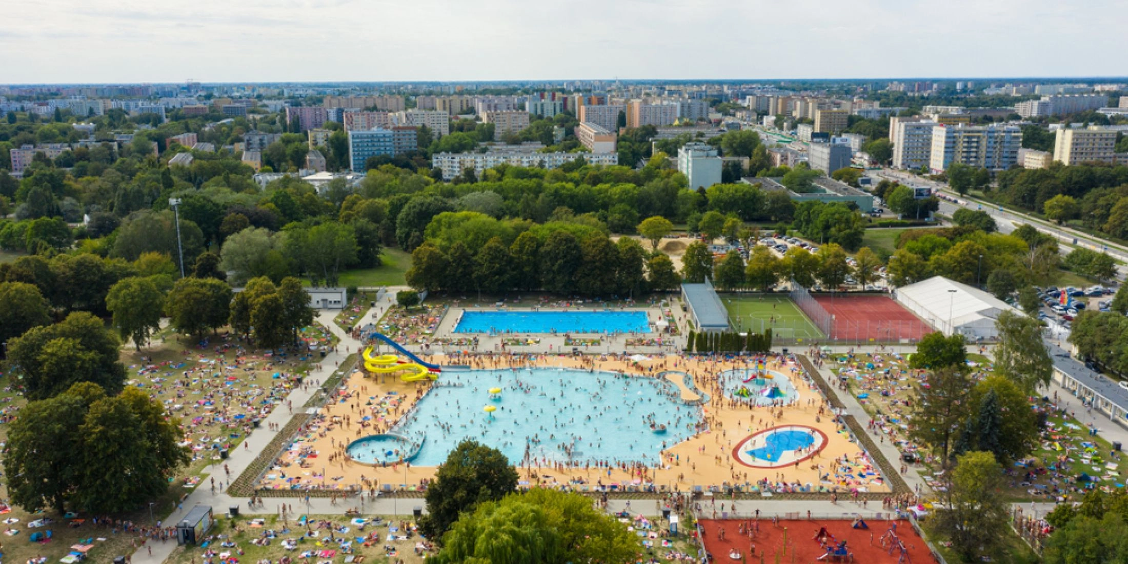 Otwarty basen w Warszawie