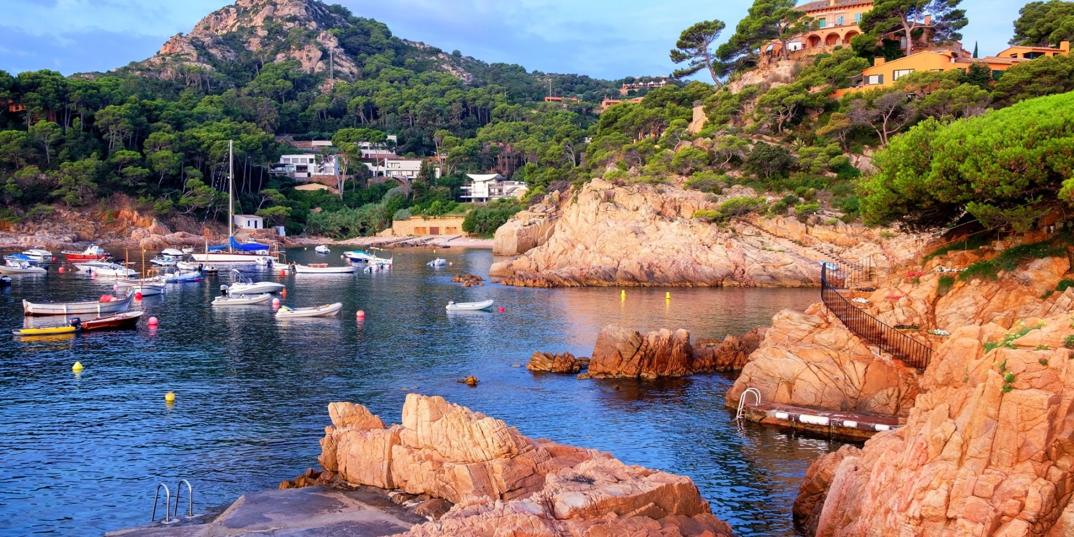 Costa Brava poza kurortami. Najpiękniejsze miejsca, które warto zobaczyć