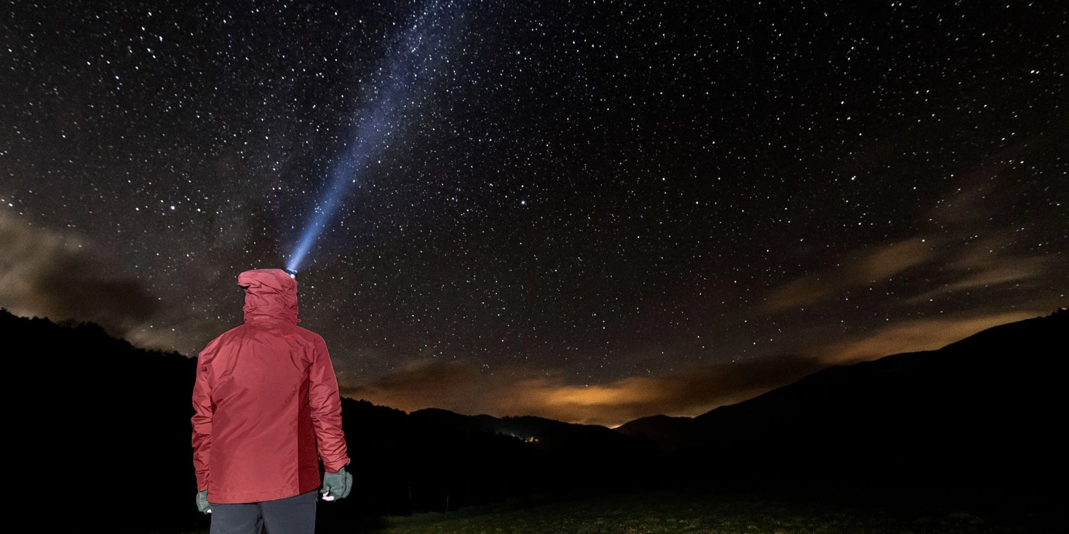 Nocna wyprawa w góry.