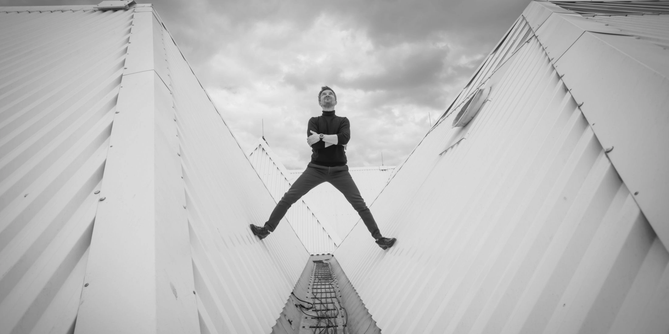 Bartek Barczyk na 10-lecie budynku Filharmonii Szczecińskiej – fotograficzna podróż przez dekadę muzyki