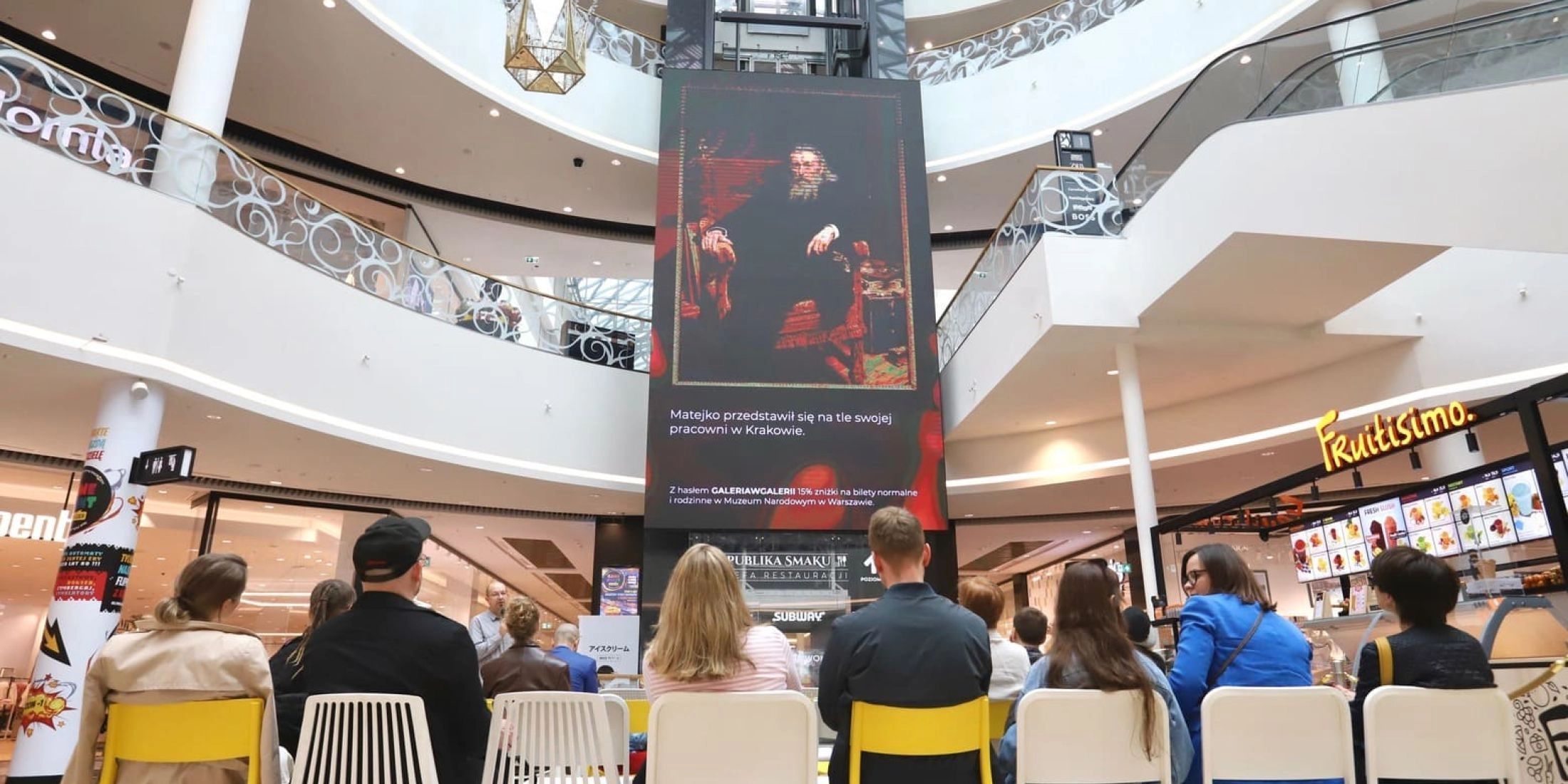 Prezentacja zbiorów Muzeum Narodowego w galerii handlowej