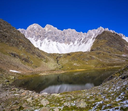 Seven Lakes Hike Tour to pętla przez surowe, wysokie piętro Alp Sztubajskich, ale trudy kompensują piękne widoki.