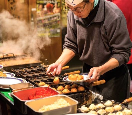 Ramen z wieprzowiną i takoyaki – kulki z ośmiornicą