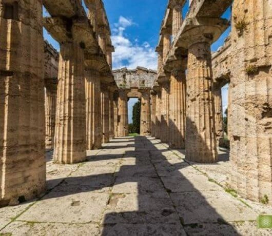 Ruiny Świątyni Hery w Paestum.