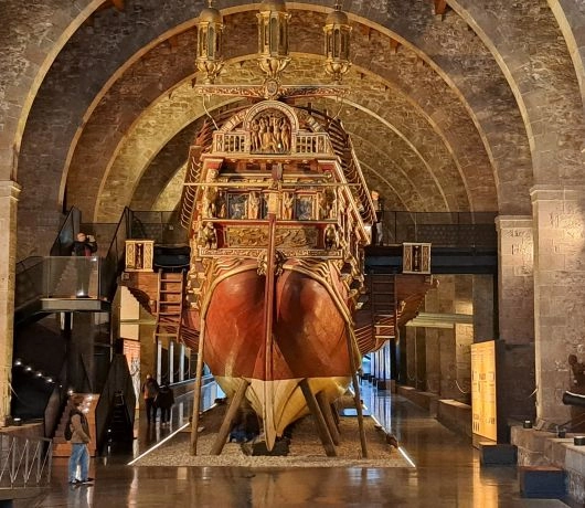 Historyczna galera w Museu Marítim de Barcelona – muzeum morskie mieszczące się w dawnych królewskich arsenałach.