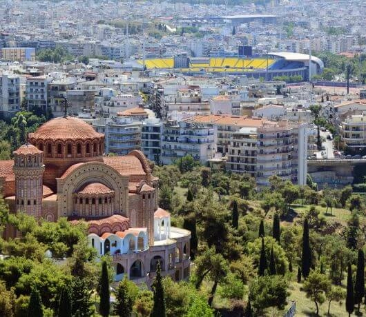 Po pożarze metropolia została odbudowana na planie europejskim, przez co w dużej mierze utraciła swój historyczny wygląd. Fot. Shutterstock