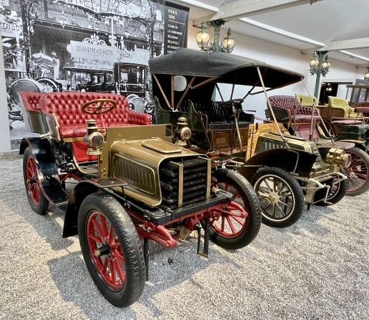 olekcja zabytkowych samochodów Bugatti w Narodowym Muzeum Motoryzacji w Miluzie