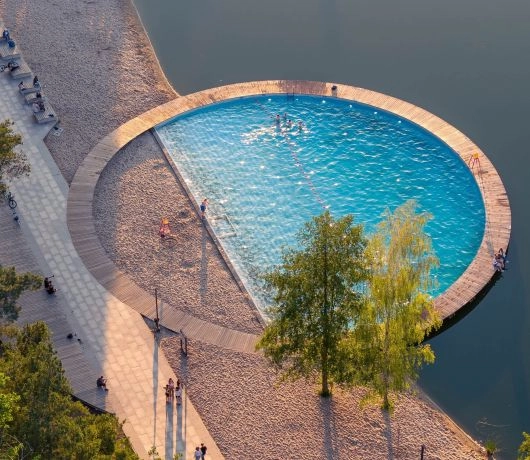 basen na Jeziorze Słupeckim