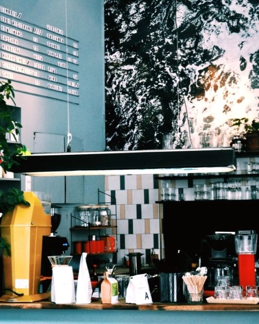 Od góry: Bistro Krem, Charlotte Menora i Kawiarnia Stor (fot. Alex Bielicki)