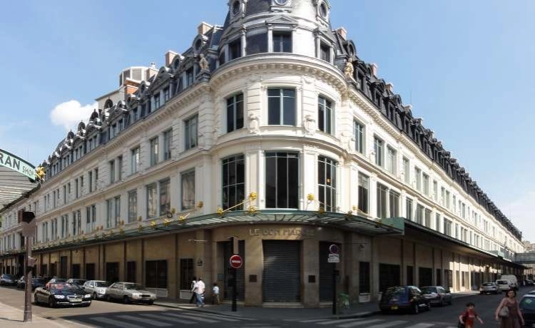 Od lewej:  Le Bon Marché i restauracja Pastel