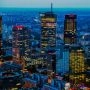 Warszawa centrum panorama wieżowce nocą, nowoczesne biurowce w Śródmieściu