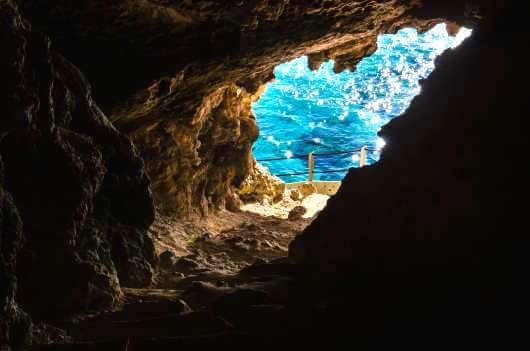 Sardynia atrakcje jaskinia Cala Luna