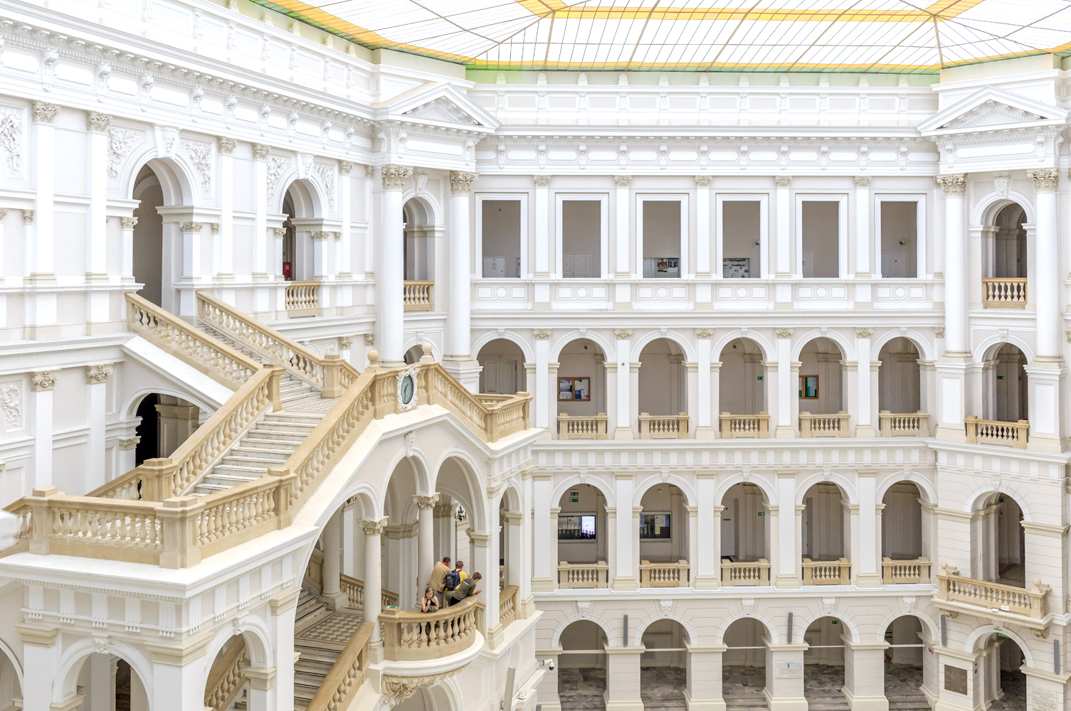 warszawa atrakcje - politechnika warszawska budynek