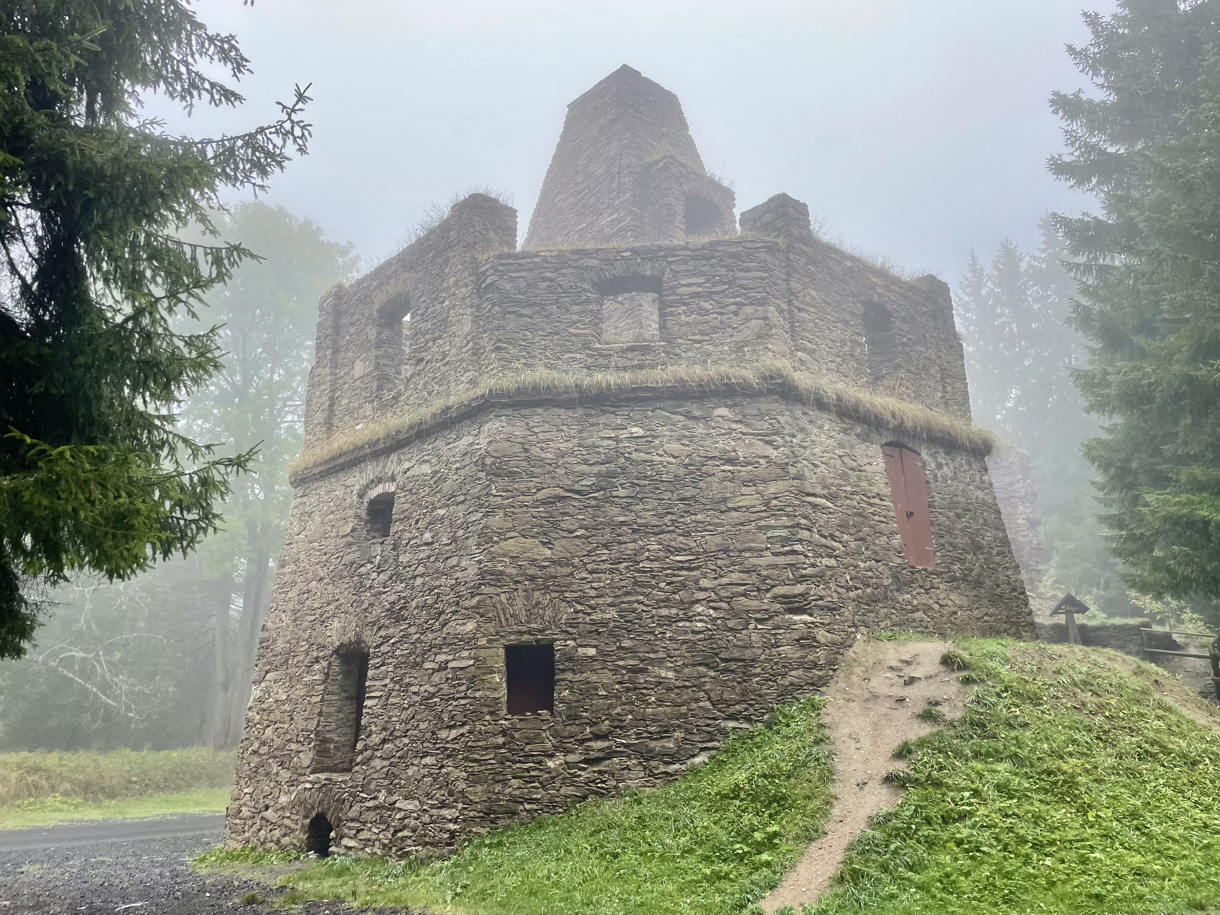 Hrebenovka baszta