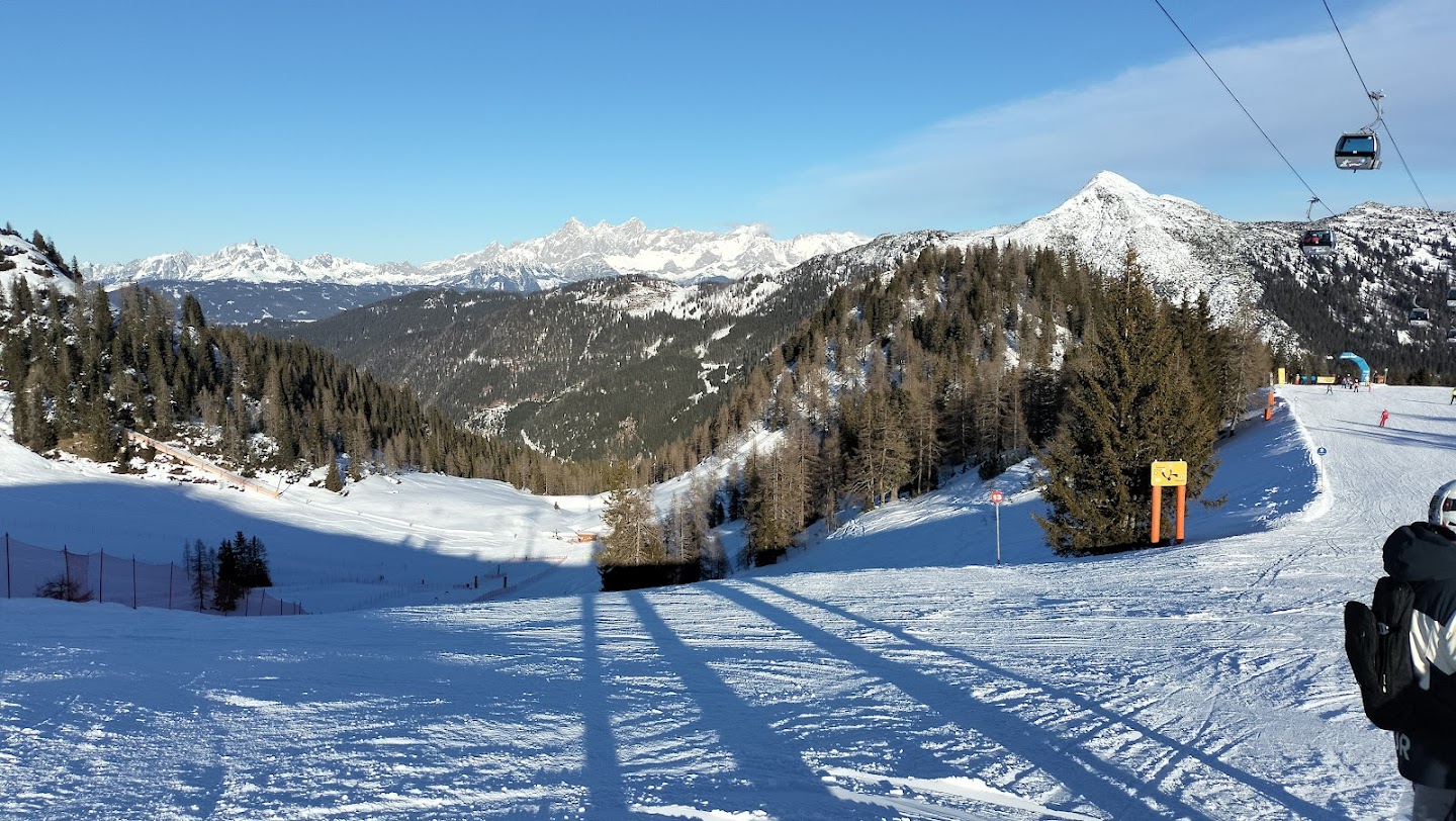 Salzburger Sportwelt to centralny region Ski Amade, największego obszaru narciarskiego Austrii.