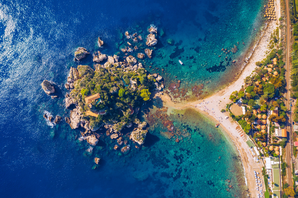 Taormina niezapomniane miejsce na wakacje