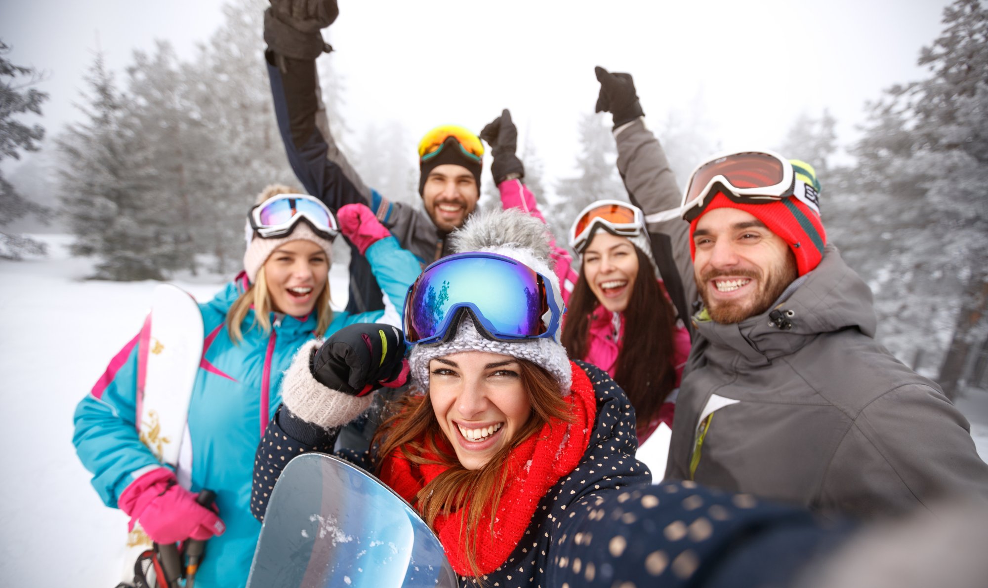 Wyjazd na narty – jak się ubrać, żeby nie zmarznąć?